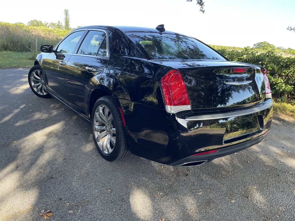2019 Chrysler 300