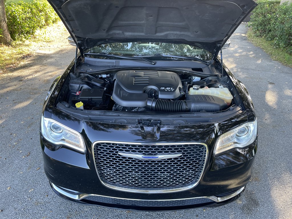2019 Chrysler 300