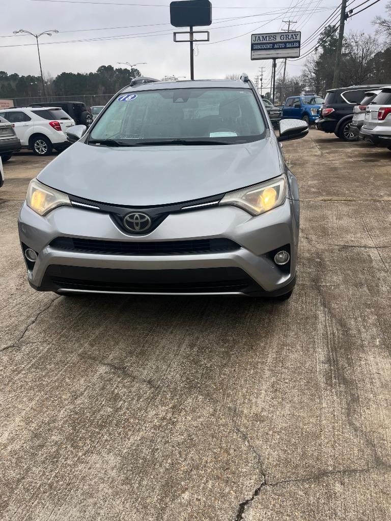 2018 Toyota RAV4 - $16,900