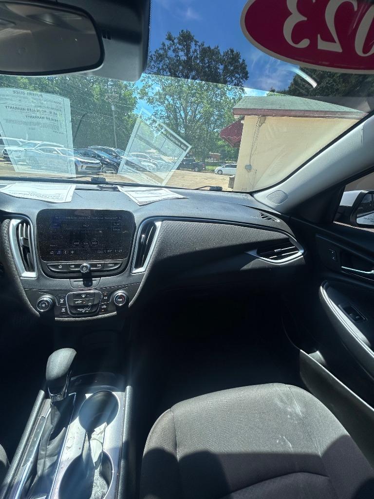 2023 Chevrolet Malibu - $16,900