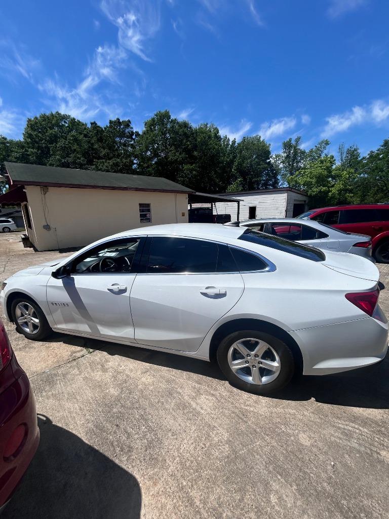 2023 Chevrolet Malibu - $16,900