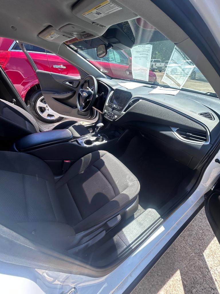 2023 Chevrolet Malibu - $16,900
