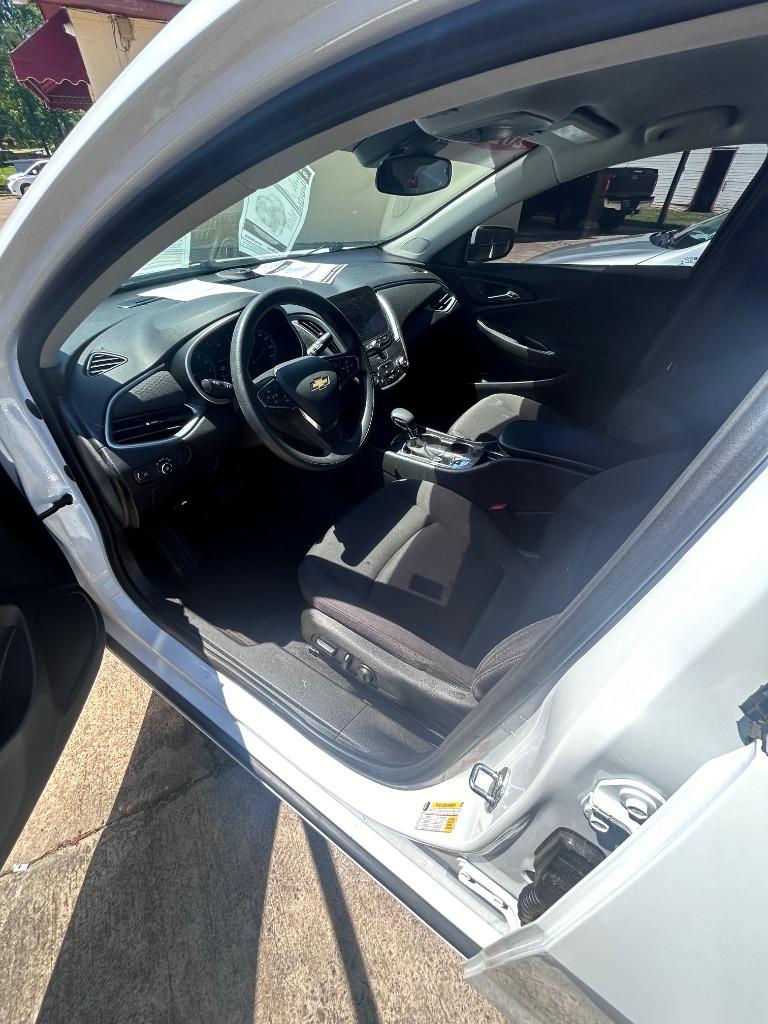 2023 Chevrolet Malibu - $16,900