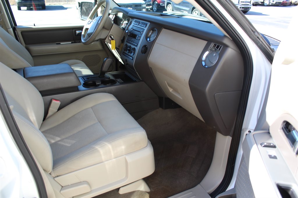 2011 Ford Expedition - $8,000