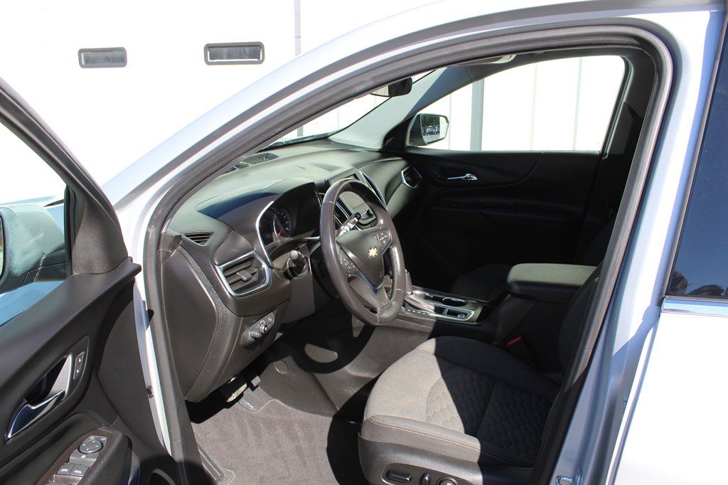 2020 Chevrolet Equinox LT photo