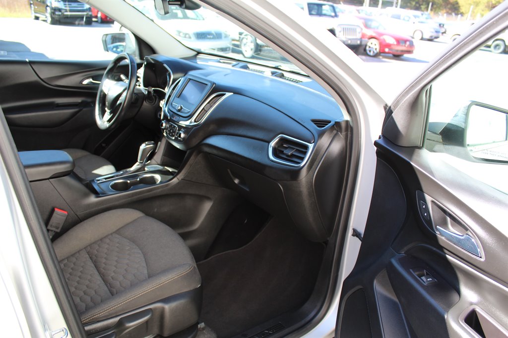 2020 Chevrolet Equinox LT photo