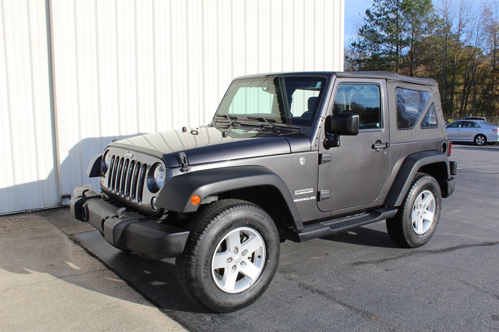 2017 Jeep Wrangler Sport photo