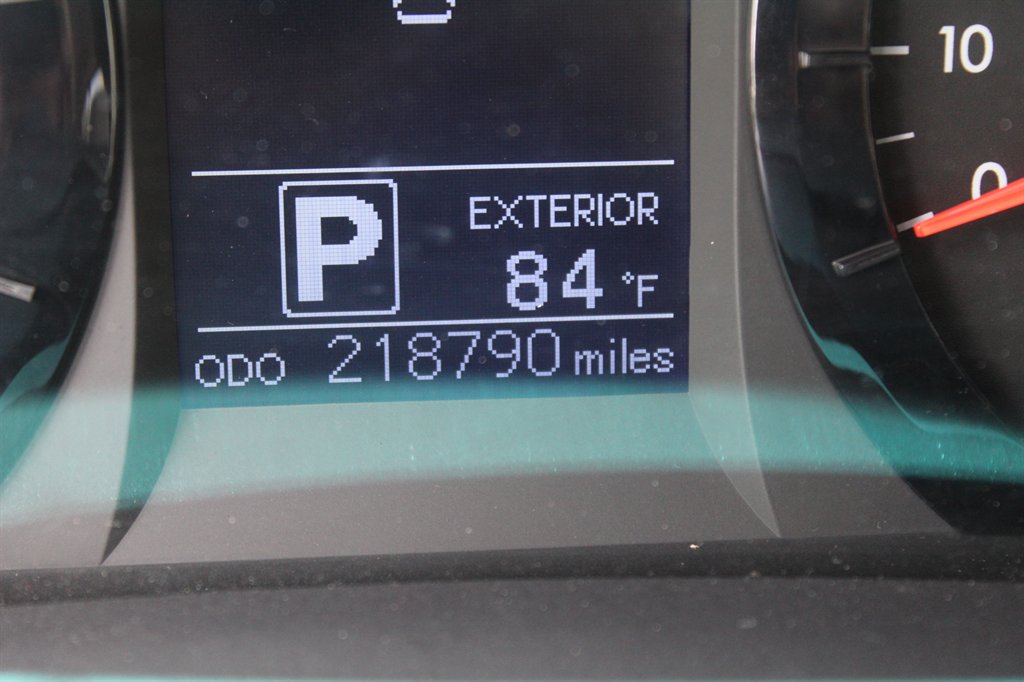 2015 Toyota Sienna LE photo
