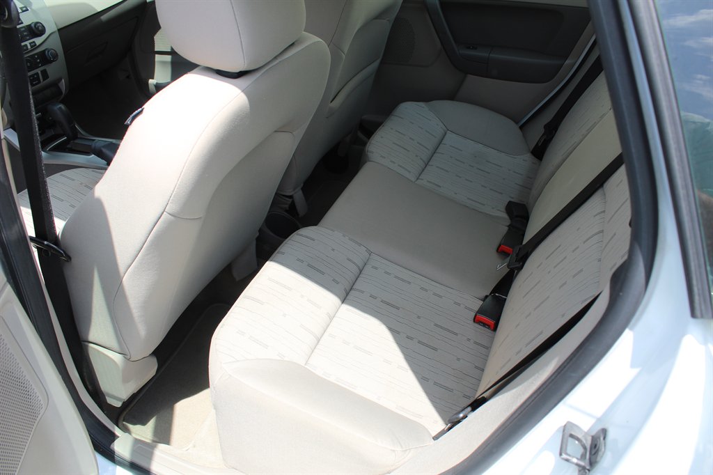2008 Ford Focus SE photo