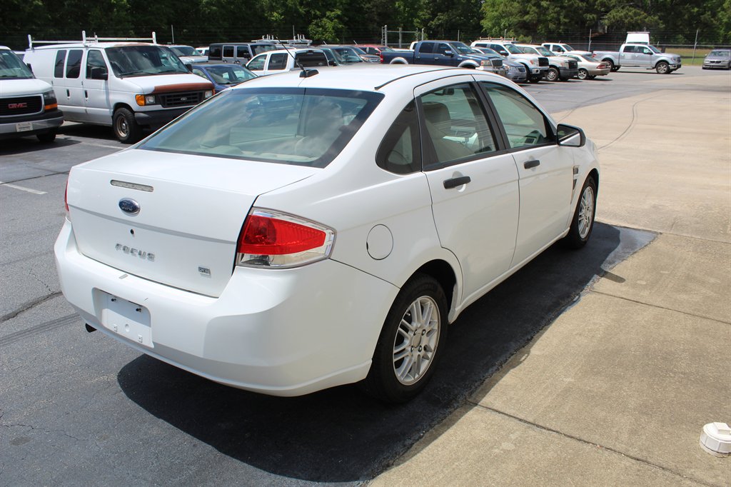 2008 Ford Focus SE photo