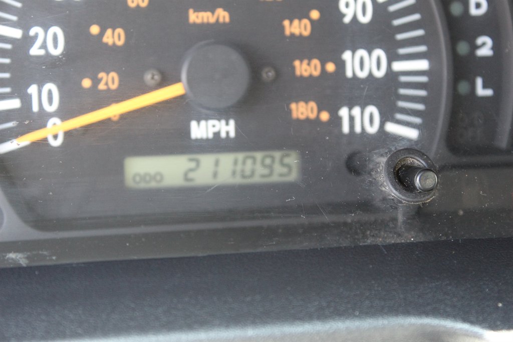 2000 Toyota Tundra SR5 photo