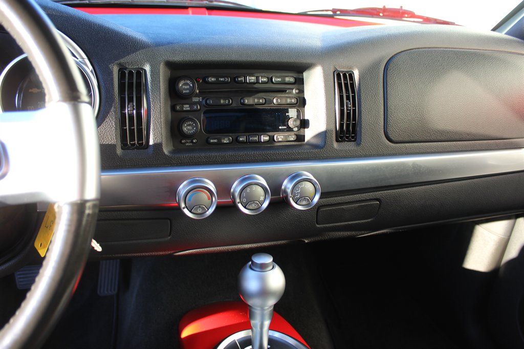 2004 Chevrolet SSR - $23,500