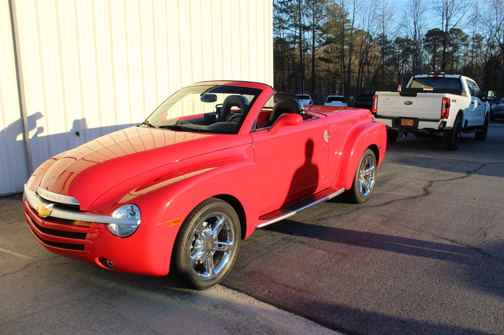 2004 Chevrolet SSR - $23,500