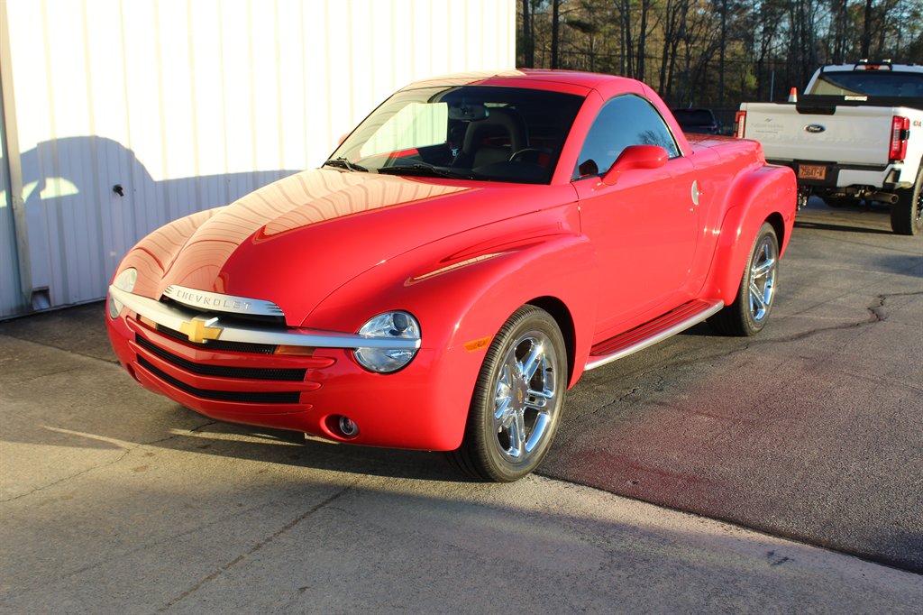 2004 Chevrolet SSR - $23,500