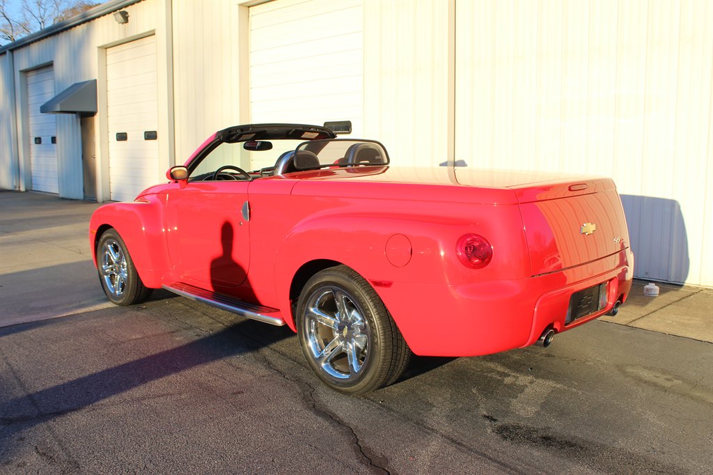 2004 Chevrolet SSR - $23,500