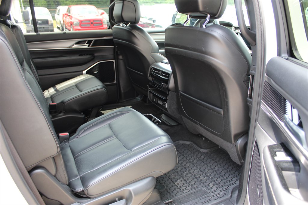 2025 Jeep Wagoneer - $62,950