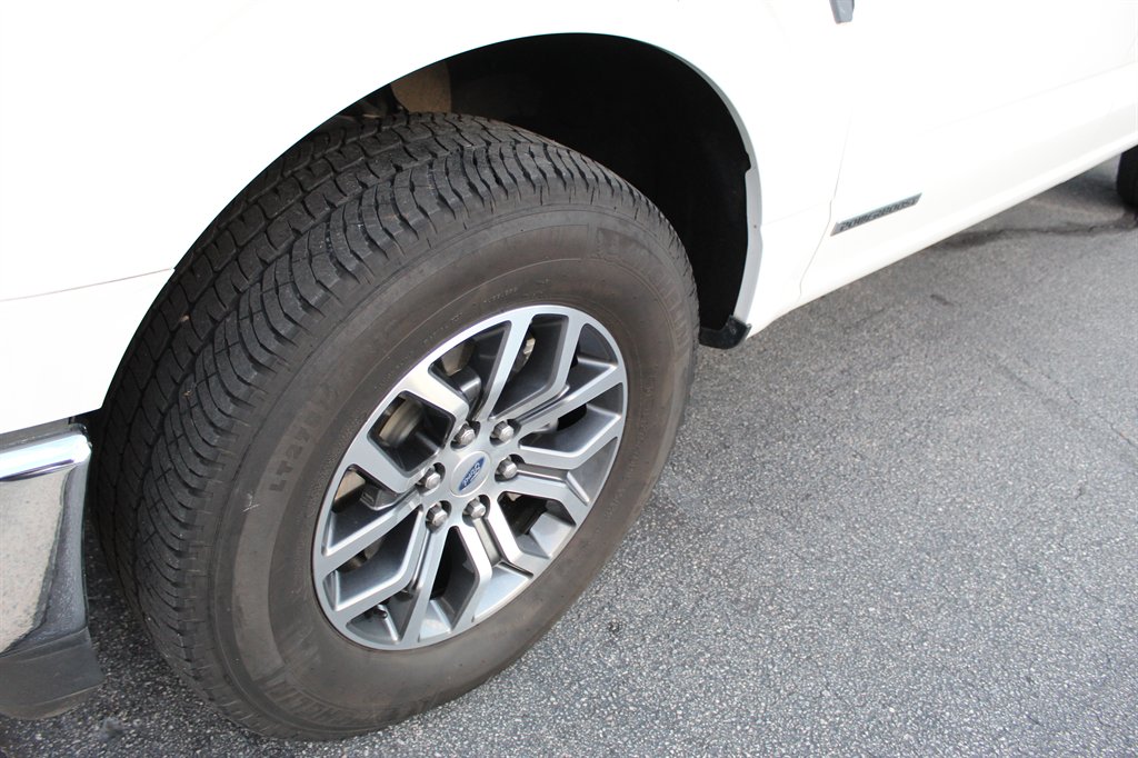 2021 Ford F-150 - $30,750