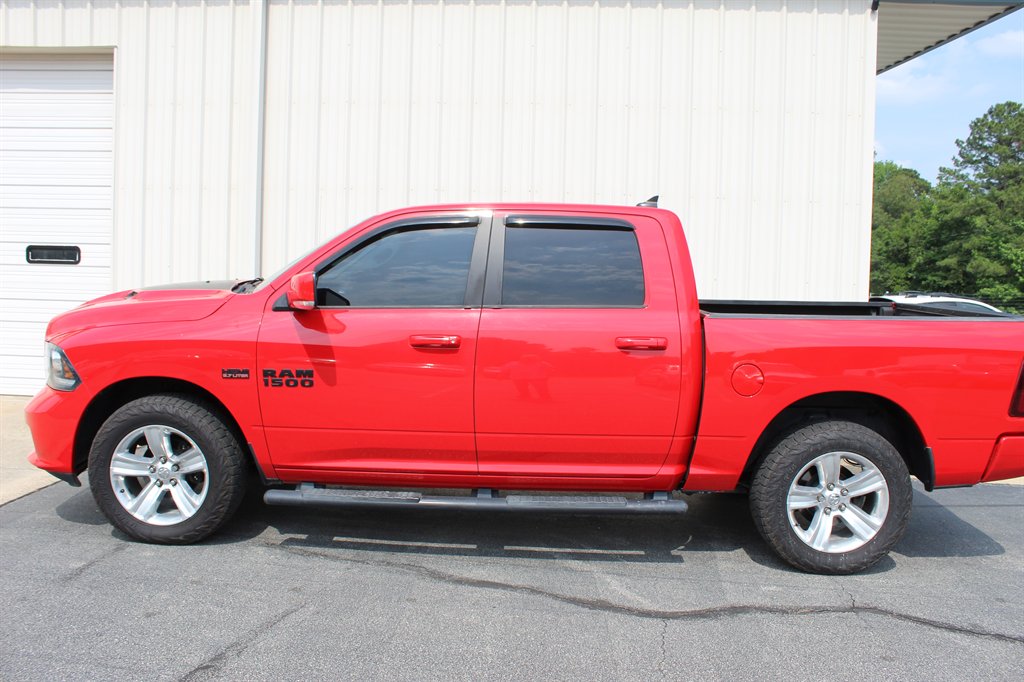 2016 Ram 1500 - $17,500
