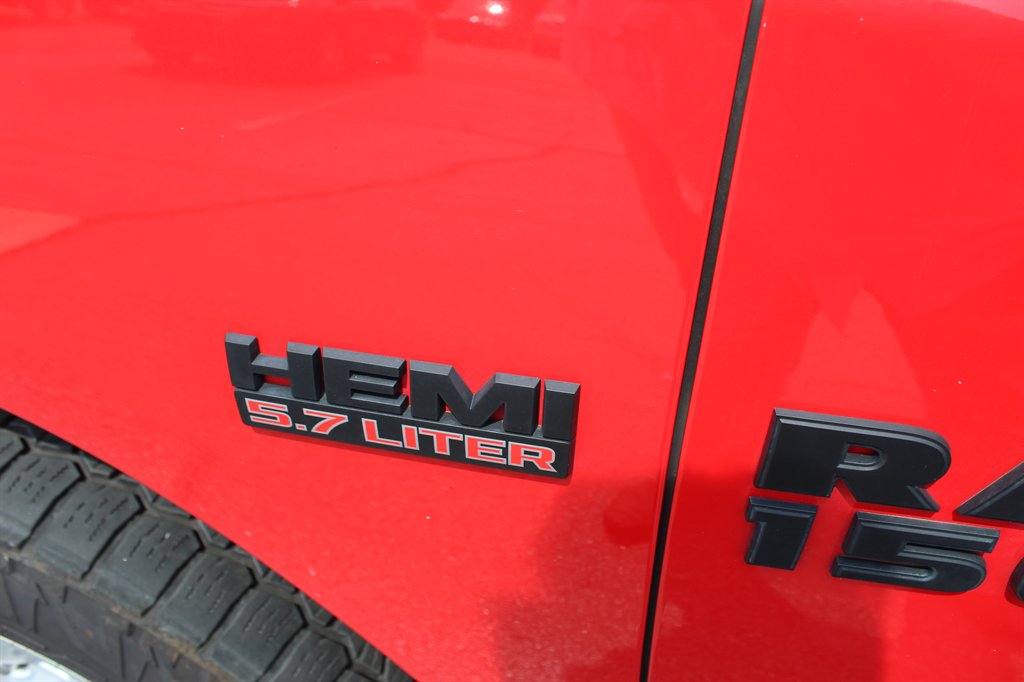 2016 Ram 1500 - $17,500