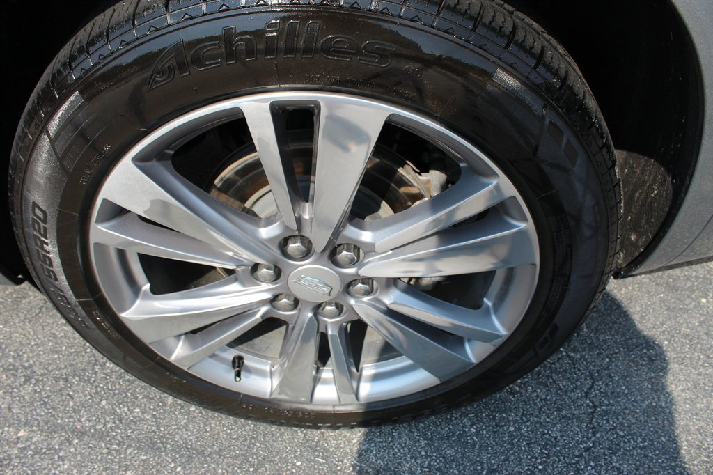 2023 Cadillac XT6 - $35,500