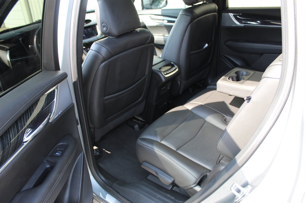 2023 Cadillac XT6 - $35,500