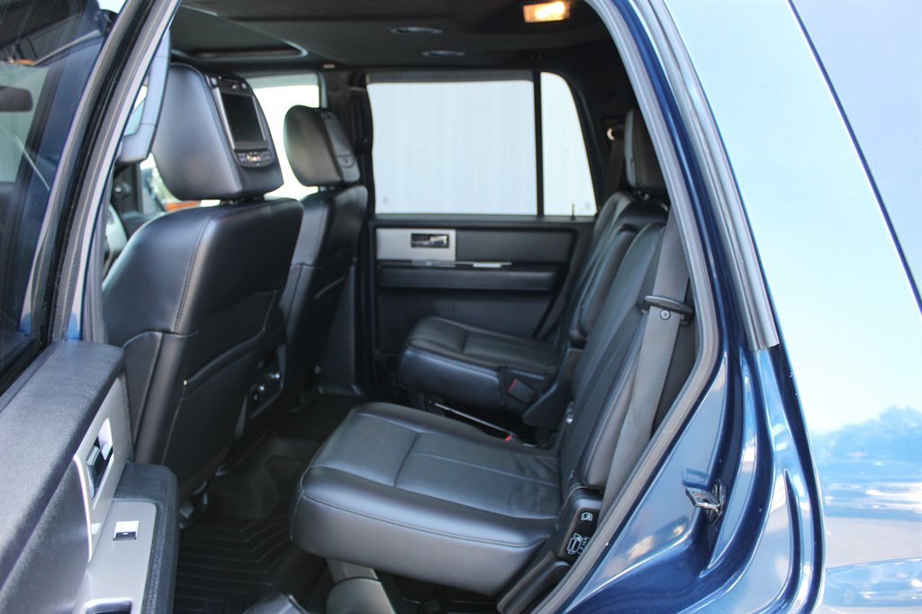 2017 Ford Expedition - $11,500