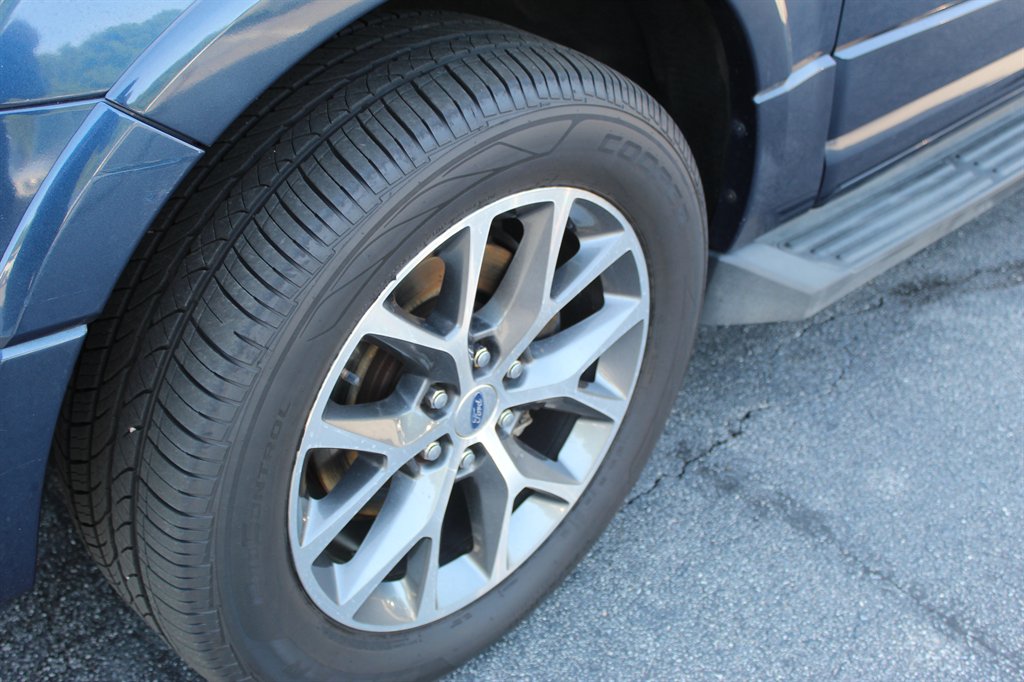 2017 Ford Expedition - $11,500