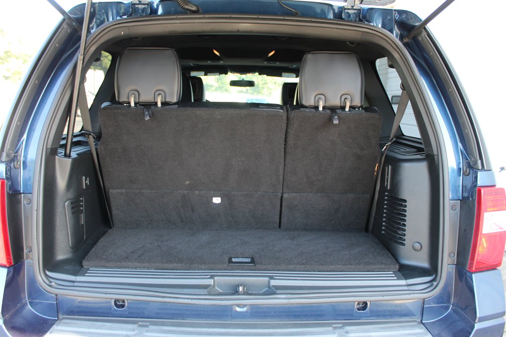 2017 Ford Expedition - $11,500
