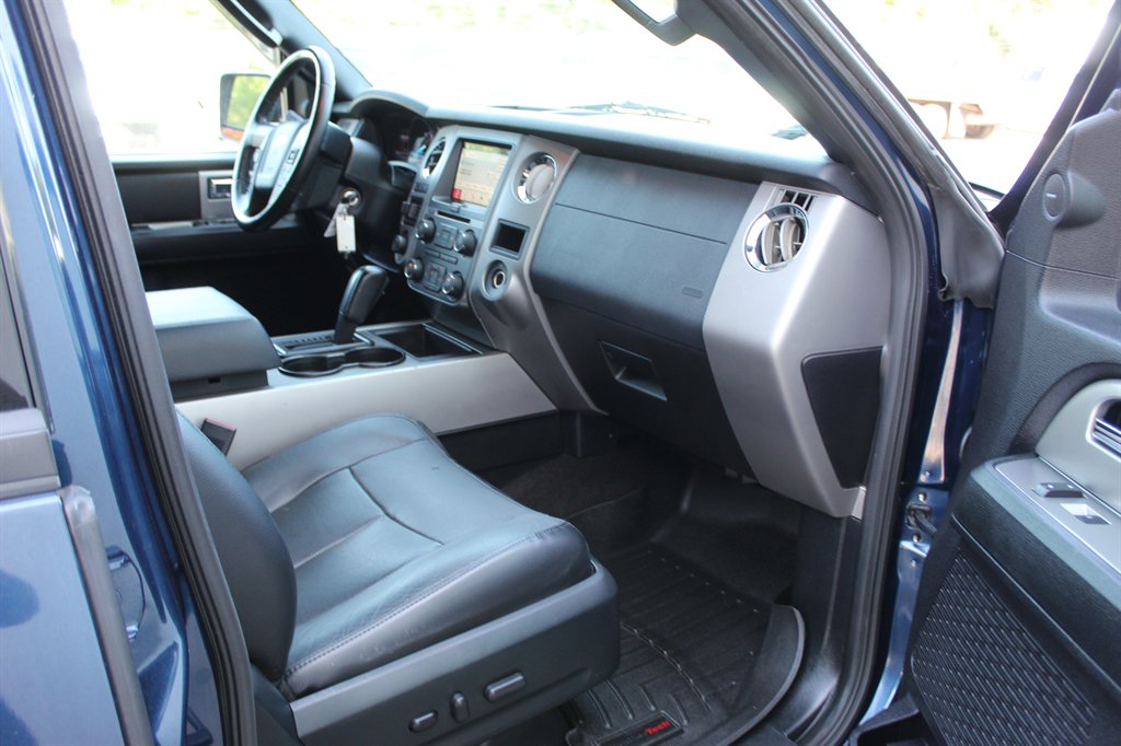2017 Ford Expedition - $11,500