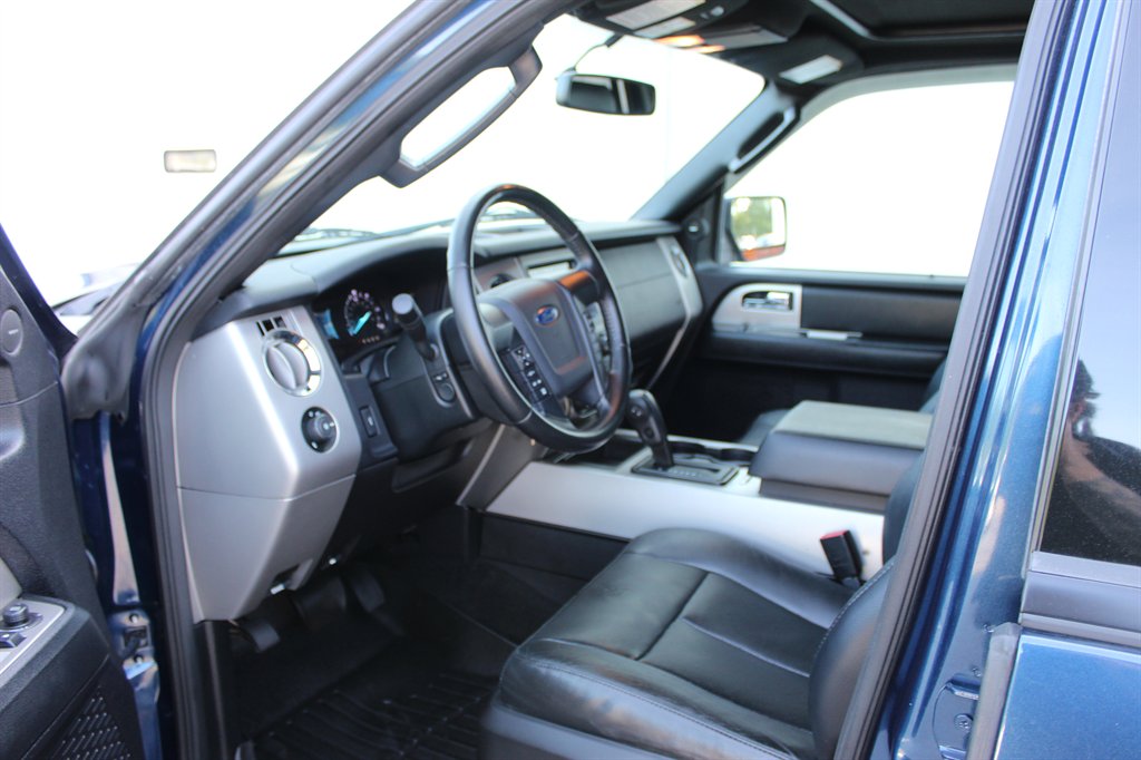 2017 Ford Expedition - $11,500