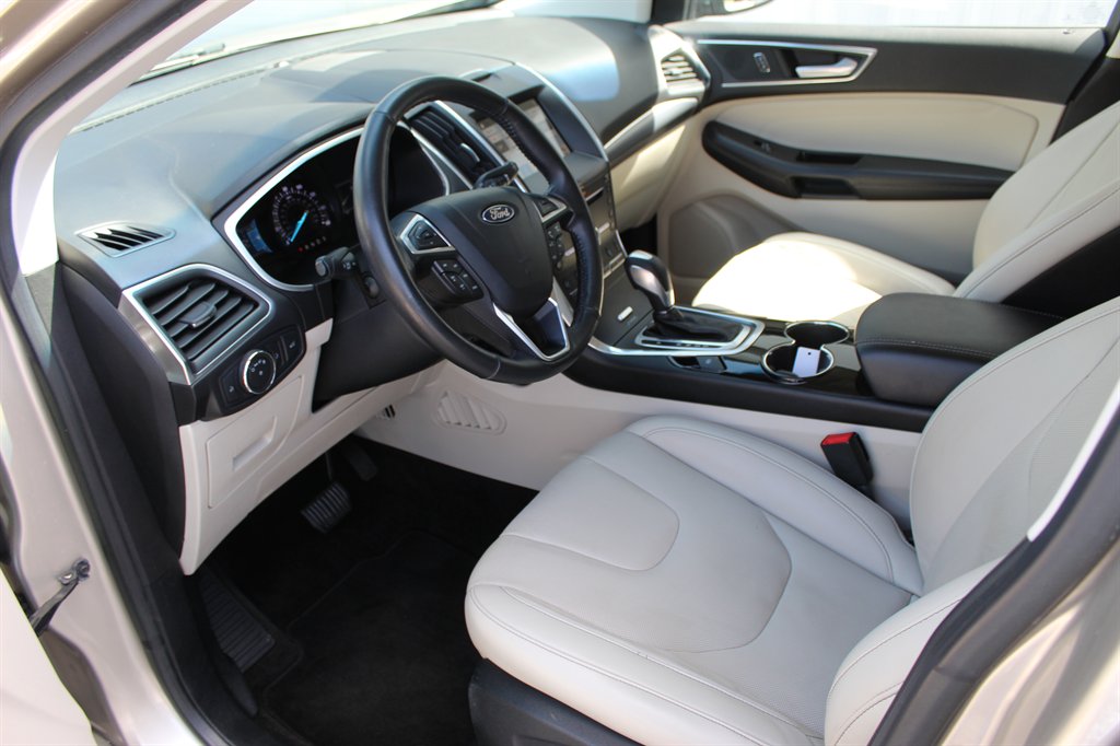 2017 Ford Edge - $12,250