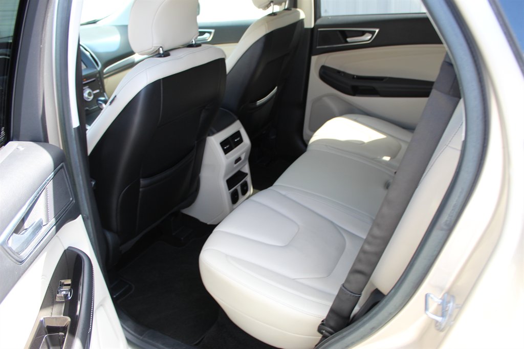 2017 Ford Edge - $12,250