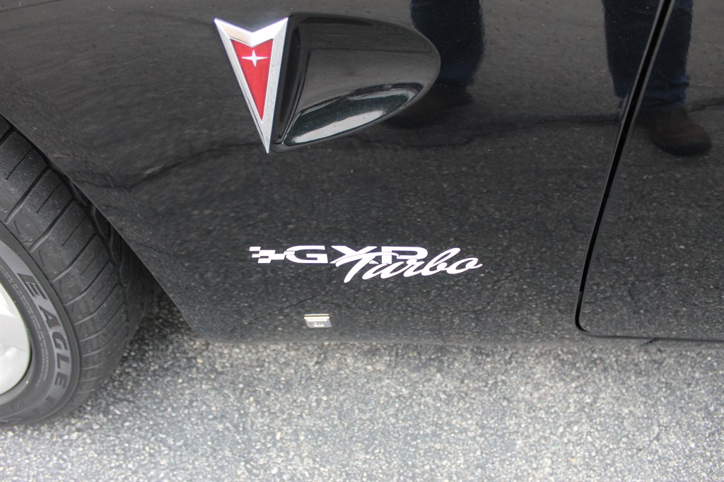 2007 Pontiac Solstice - $14,750