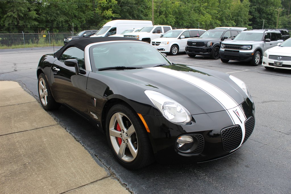 2007 Pontiac Solstice - $14,750