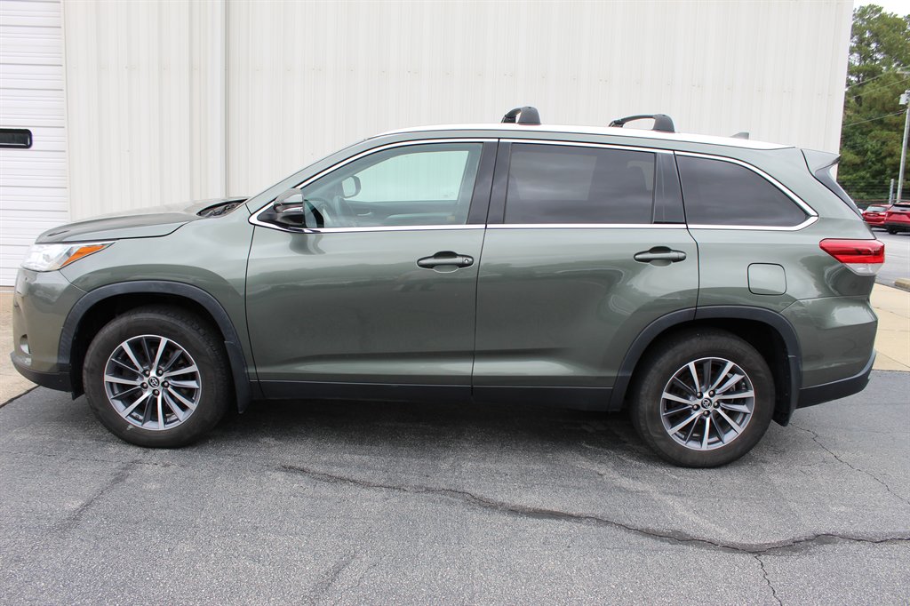 2019 Toyota Highlander - $22,850