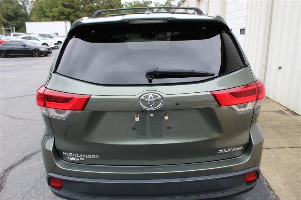 2019 Toyota Highlander - $22,850