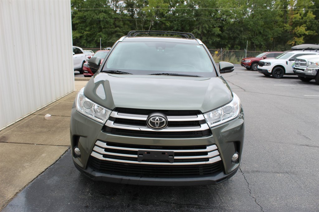 2019 Toyota Highlander - $22,850
