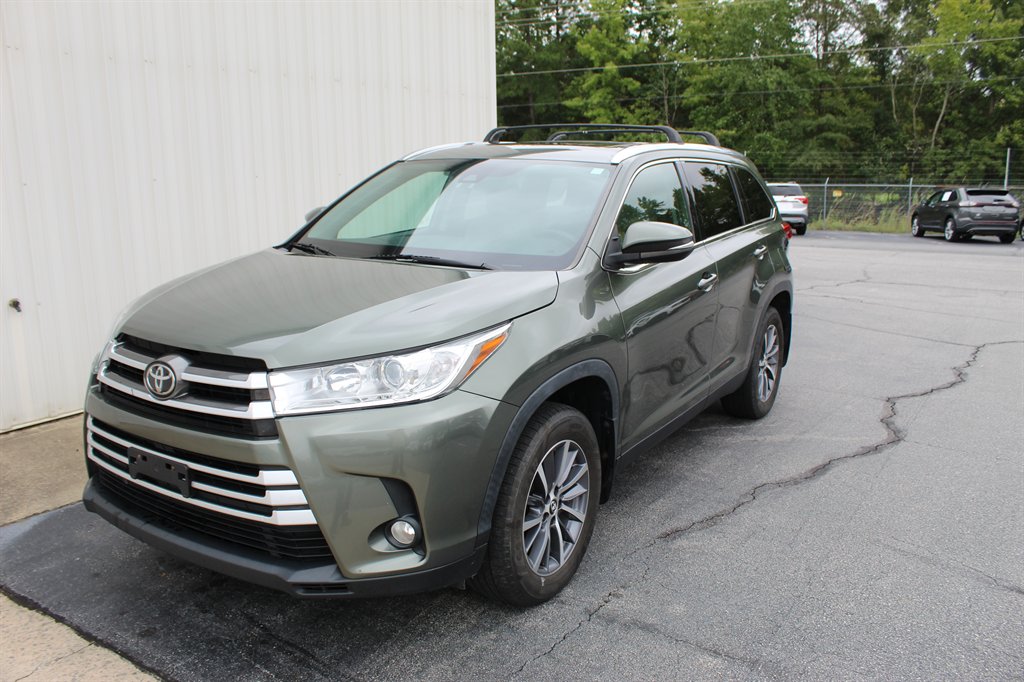 2019 Toyota Highlander - $22,850