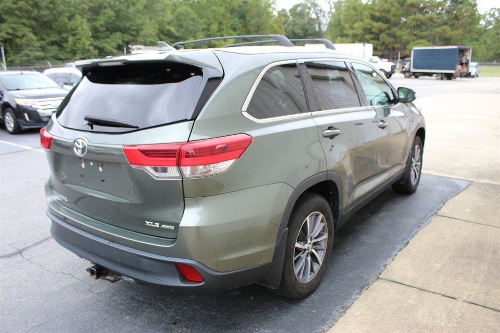 2019 Toyota Highlander - $22,850