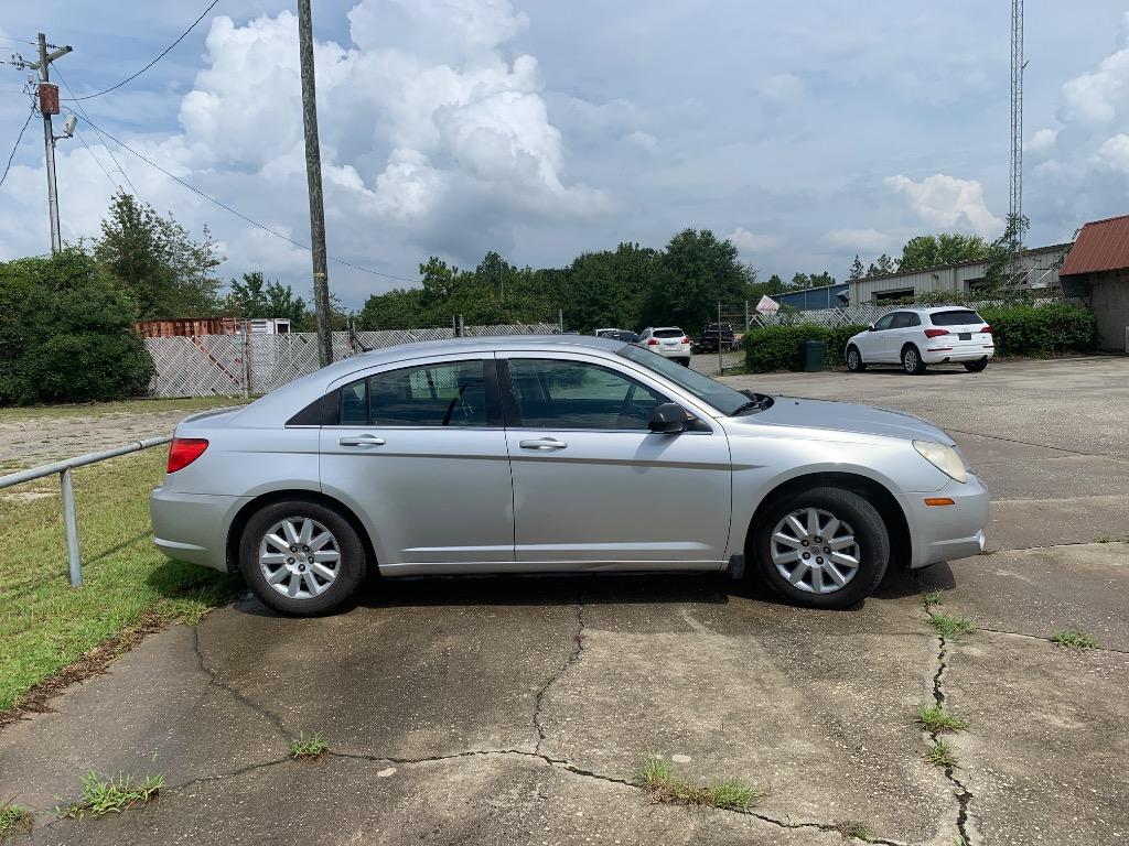 2010 Chrysler Sebring - $6,600
