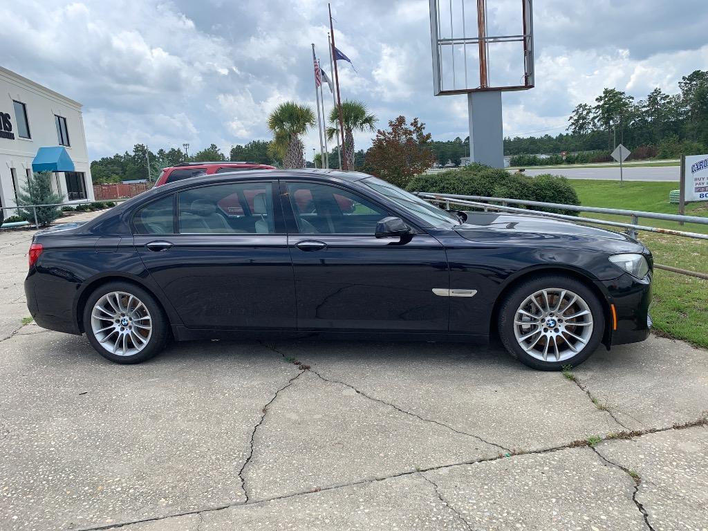 2010 BMW 750li - $7,900