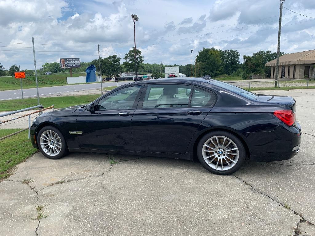 2010 BMW 750li - $7,900
