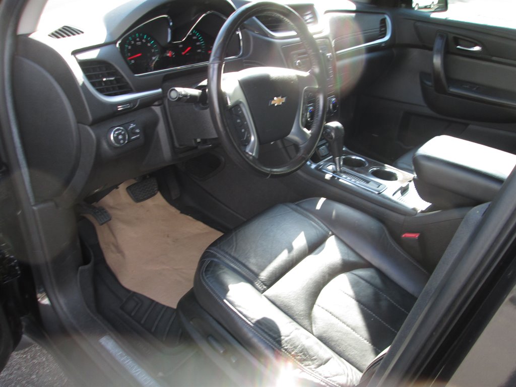 2017 Chevrolet Traverse - $11,990