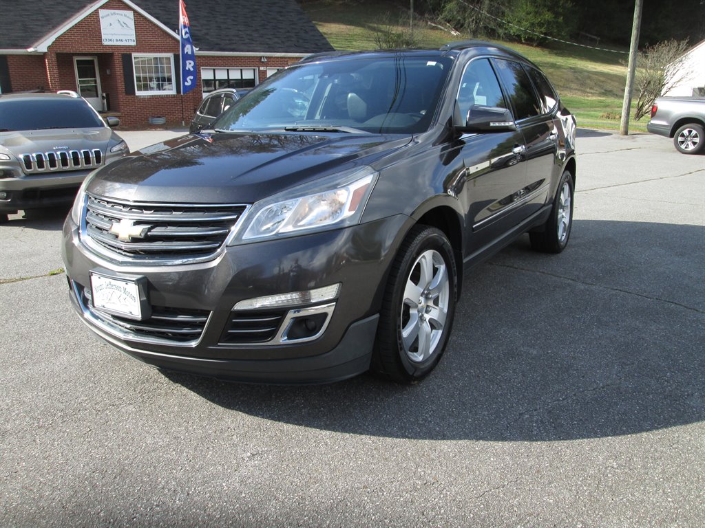2017 Chevrolet Traverse - $11,990