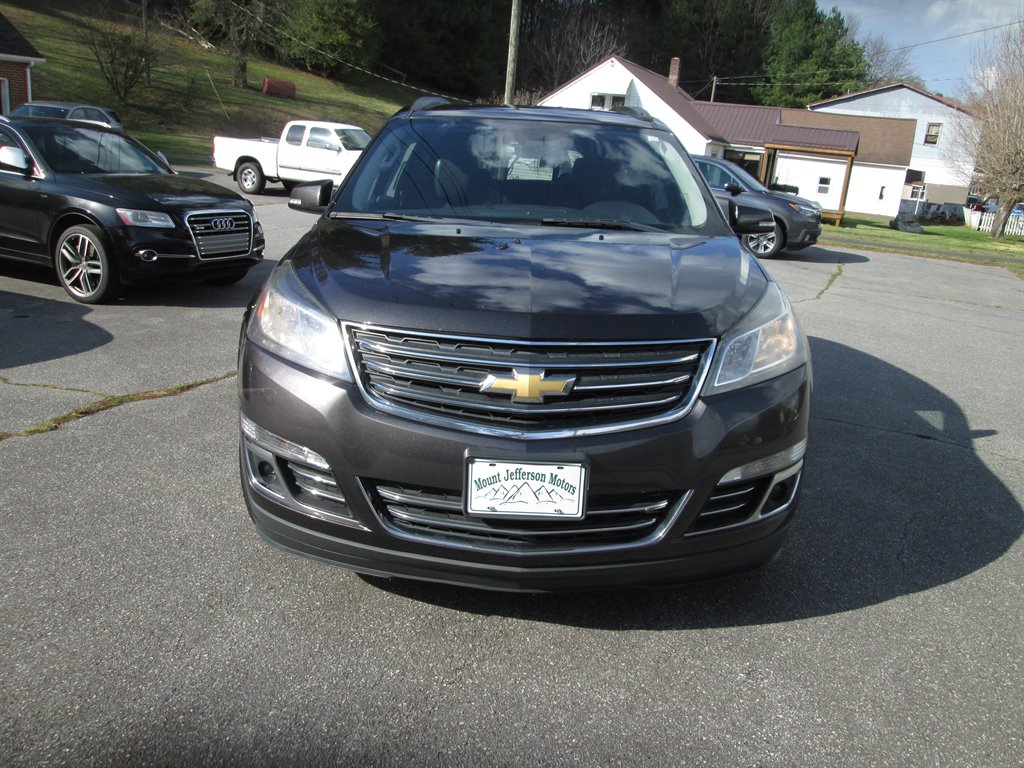 2017 Chevrolet Traverse - $11,990