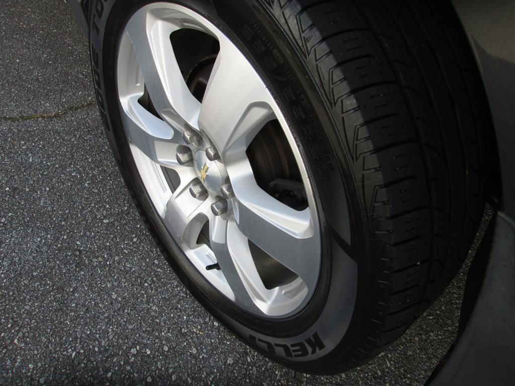2017 Chevrolet Traverse - $11,990