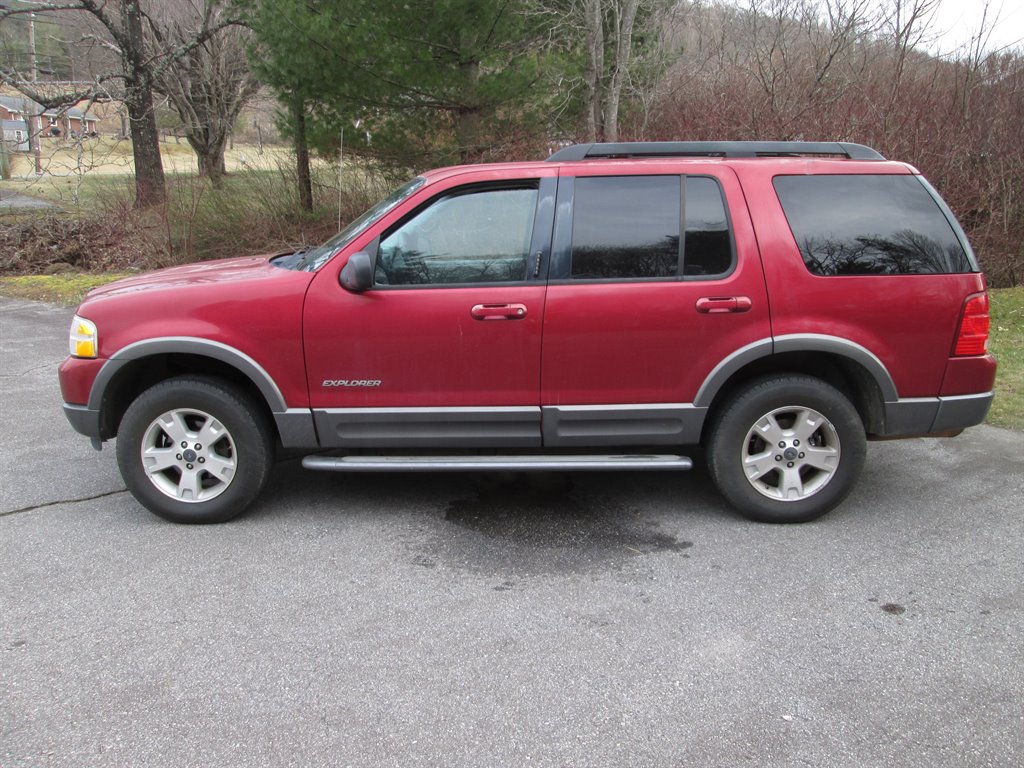 2005 Ford Explorer XLT photo