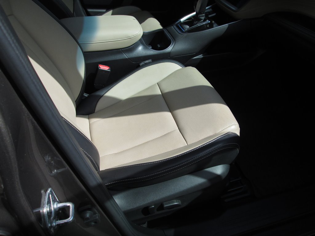 2021 Subaru Outback - $25,995