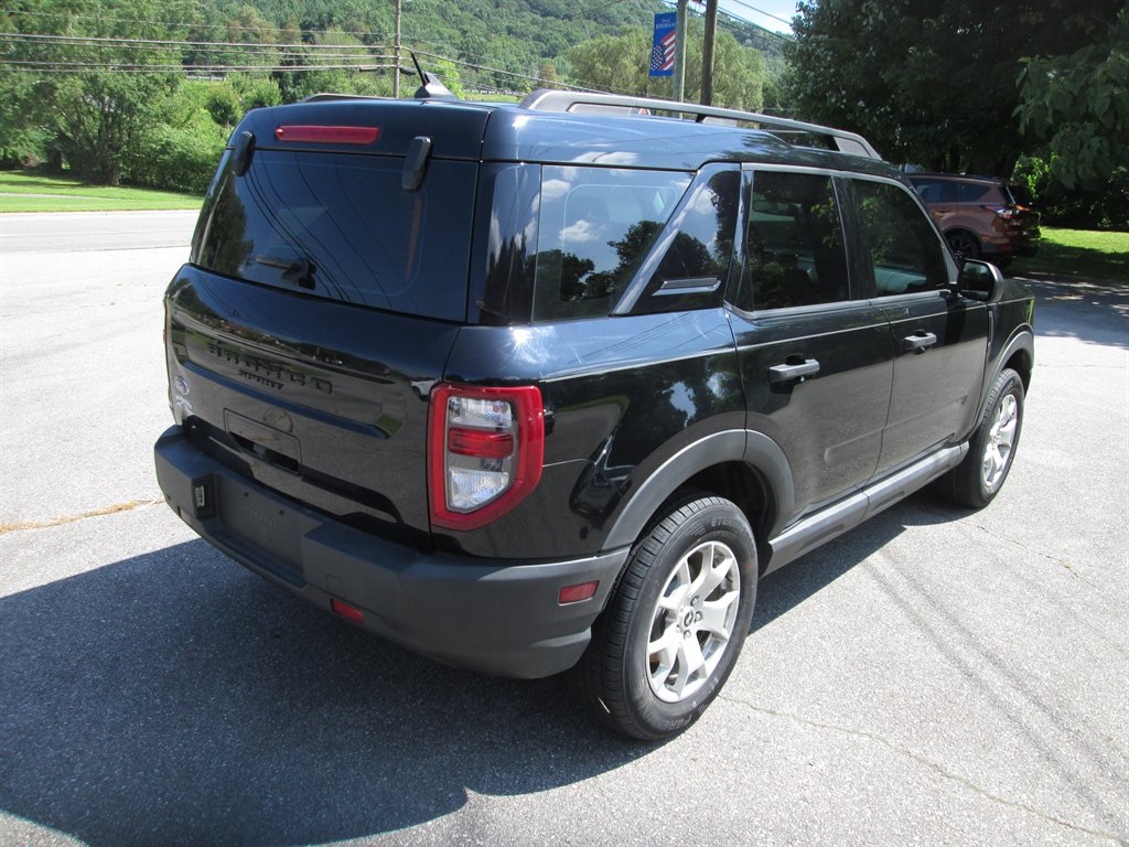 2022 Ford Bronco - $19,499
