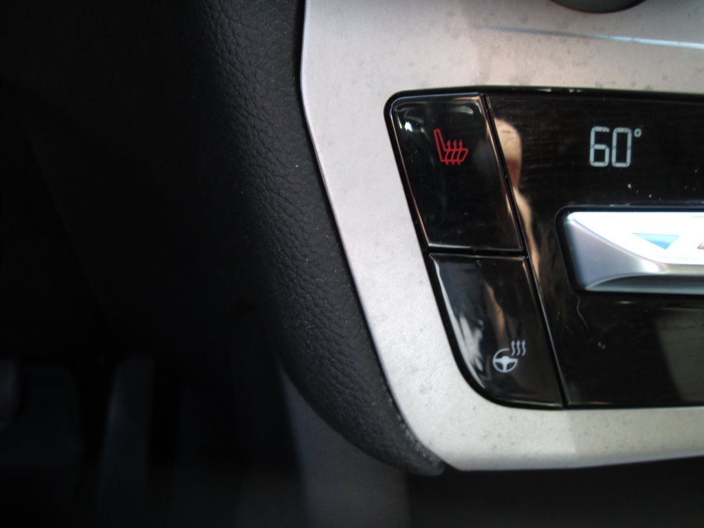 2020 Ford Explorer - $25,990